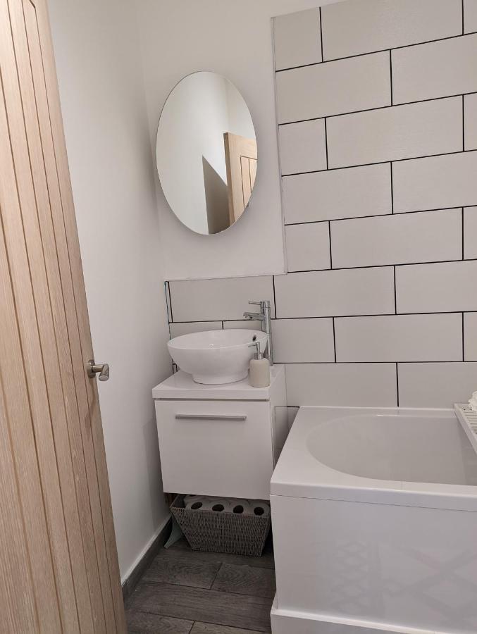 Amprenta Apartment - Gorgeous Interior Designed 1 Bedroom Home Bournemouth Exterior photo